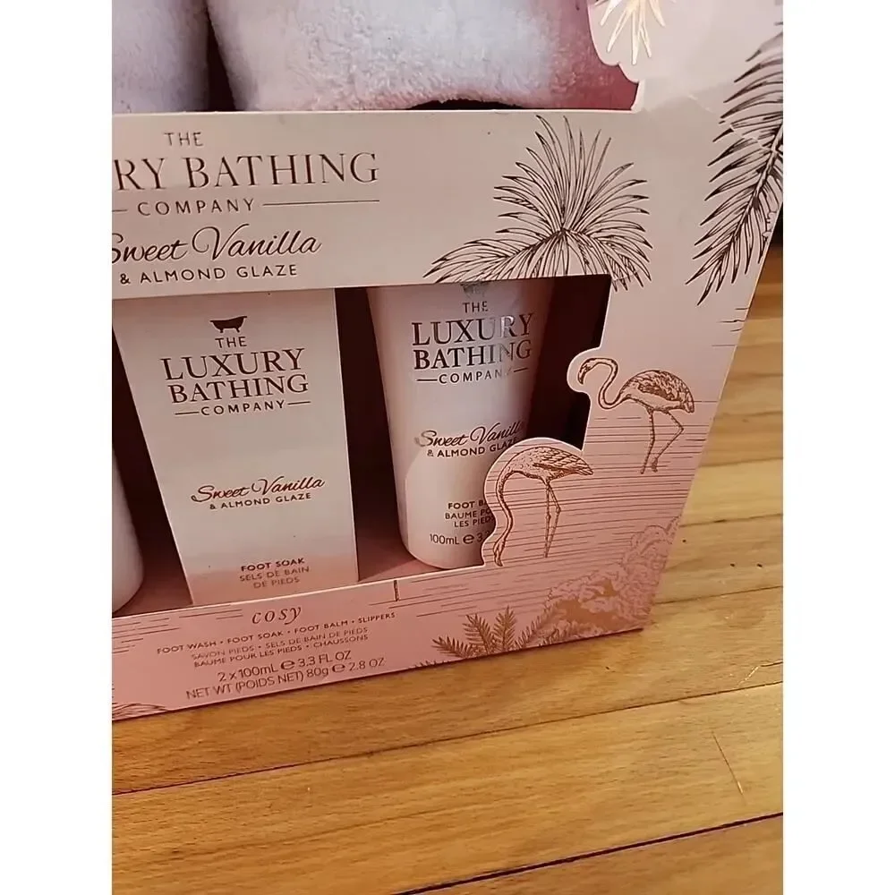 The Luxury Bathing Company Set Pedicure Set Open Box Vanilla Almond Slippers